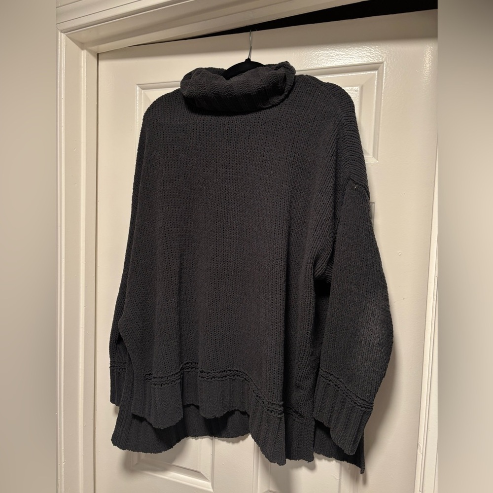 Aerie Oversized Chunky Knit Turtleneck Sweater - Charcoal Gray - Size Medium
